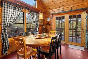 Dining - Peaceful 3BR Cabin on 5 Acres Sleeps 10 w/ Hot Tub (Sevierville)