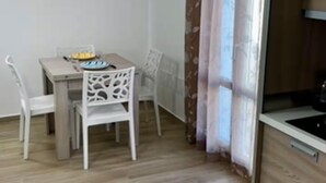 Immagine non classificata, 3 di 8, pulsante