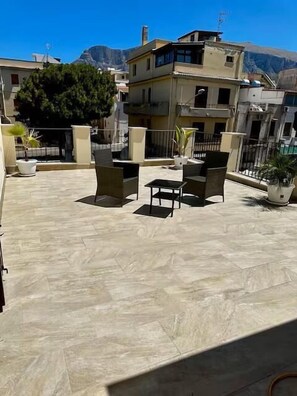 Terrace/patio - One Bedroom Apartment with Terrace (TERRASINI)