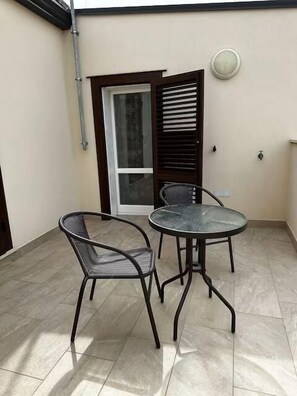 Outdoor dining - Apartment with Terrace (TERRASINI)