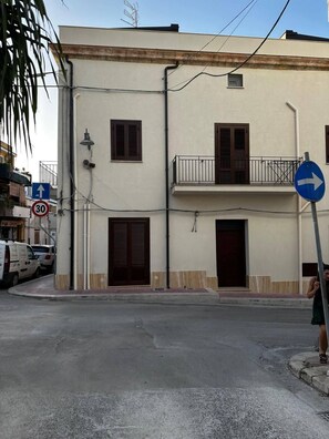 Exterior - Terrasini center 5 con balcone (TERRASINI)