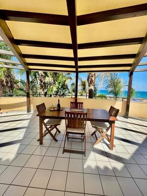 Outdoor dining - One Bedroom Apartment (Balestrate)