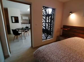 WiFi, bed sheets - Gîte Apivita – Holiday Home with Pool in Organic Vineyard Setting (Nyons)