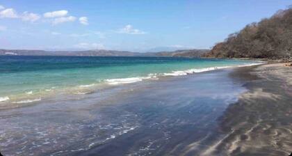 Casa Luminosa - Jungle Pool Villa Near the Beach