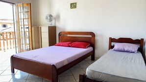 Room - Casa com ótima localização e churrasqueira (Ilhabela)