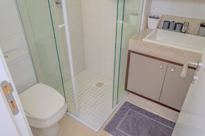 Shower, hair dryer, towels - Apartamento completo em Trindade, perto da UFSC! (Florianópolis)
