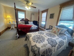 5 habitaciones, tabla de planchar con plancha, wifi y ropa de cama 