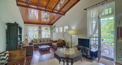 4-bedroom Villa in the Hills of Hanthana, Kandy.