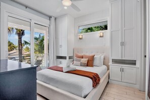 4 bedrooms, iron/ironing board, free WiFi, bed sheets - The Oasis at Palmetto (Anna Maria)