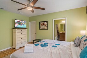 5 bedrooms, desk, iron/ironing board, travel cot - 2820 Cozy Gem in Kissimmee with pool (Kissimmee)