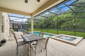 Outdoor dining - 2820 Cozy Gem in Kissimmee with pool (Kissimmee)