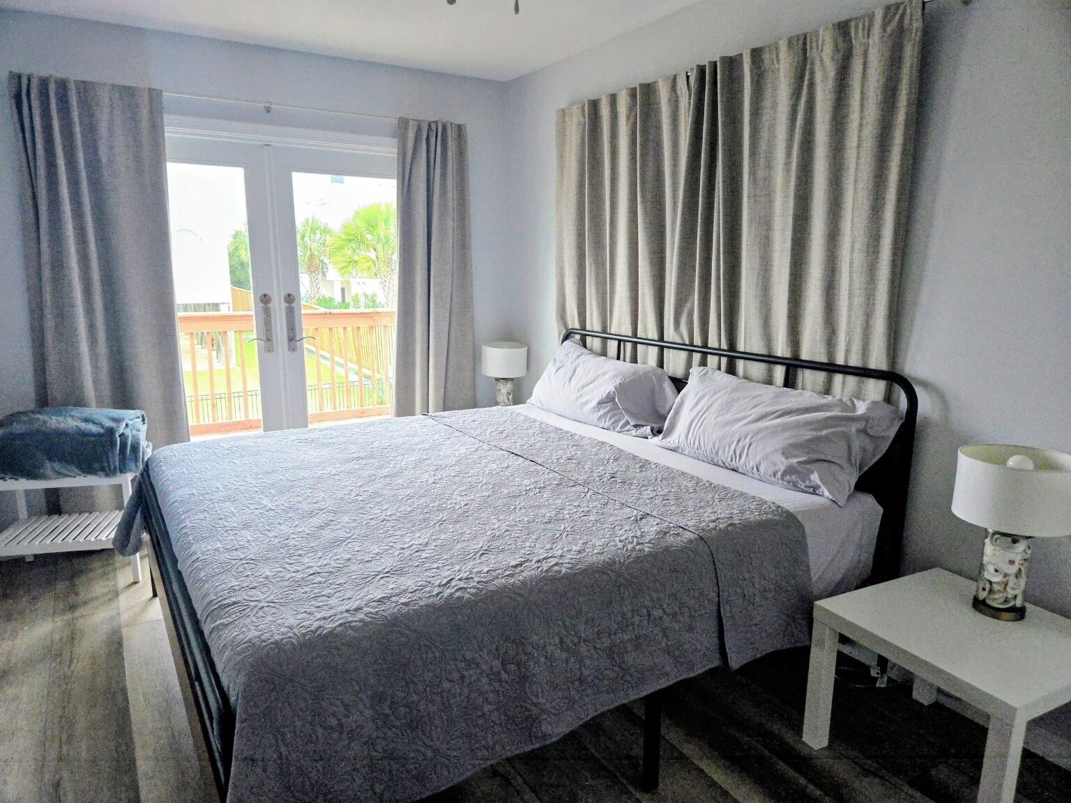 4 makuuhuonetta, silitysrauta/-lauta, Wi-Fi, vuodevaatteet