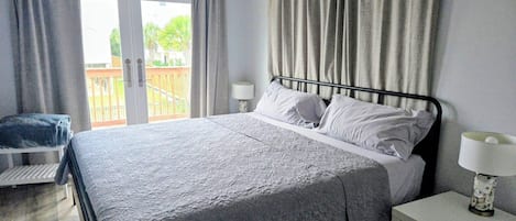 4 makuuhuonetta, silitysrauta/-lauta, Wi-Fi, vuodevaatteet