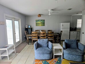 Smart TV - Sun-Kissed memories await you and your family! (Gulf Shores)