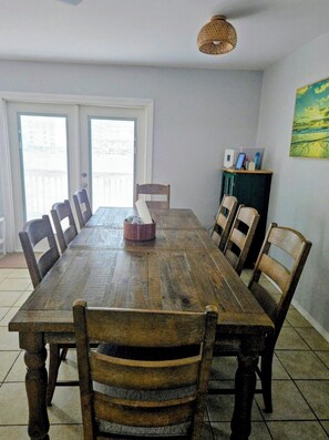 Dining - Sun-Kissed memories await you and your family! (Gulf Shores)