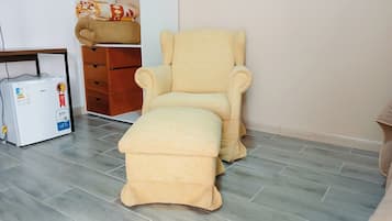 Deluxe dubbelrum - utsikt mot innergården | Bäddmadrasser, strykjärn/strykbräda, gratis wi-fi och sängkläder