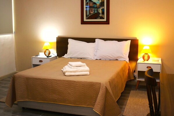 Pillowtop beds, iron/ironing board, free WiFi, bed sheets - Pousada Guanabara Inn Campinas-SP (Campinas)