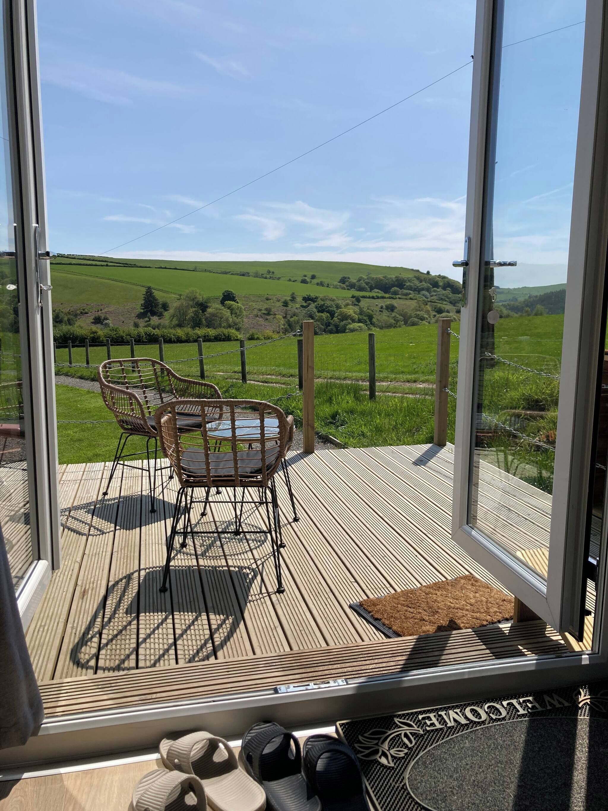 Cabin, 1 Bedroom, Balcony, Mountain View | Interior