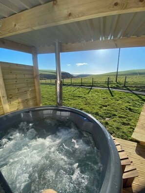 Cabin, 1 Bedroom, Balcony, Mountain View | Outdoor spa tub - Hill View Cabin-private hot Tub-valley Views (Knighton)