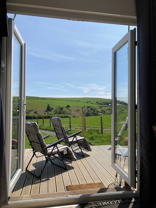 Cabin, 1 Bedroom, Balcony, Mountain View | Interior - Hill View Cabin-private hot Tub-valley Views (Knighton)