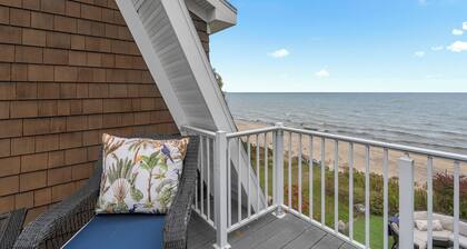 Dog Friendly-Luxury home on Lake Michigan w/ Private Beach