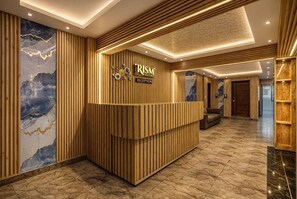 Lobby - Hotel Rism Suites Koramangala (Bengaluru)