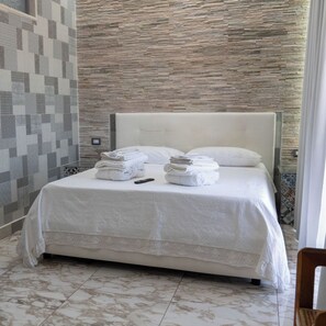 Fer et planche à repasser, Wi-Fi, draps fournis