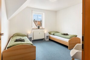 2 dormitorios, tabla de planchar con plancha, wifi y ropa de cama