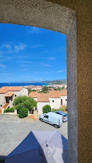 Property grounds - Duplex Horizon bleu (L’Ile-Rousse)