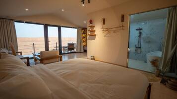 Deluxe Bungalow, Balcony, Mountain View | In-room safe, soundproofing