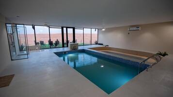 Tenda Tradizionale, balcone, vista montagna | Piscina | Piscina coperta, piscina all'aperto