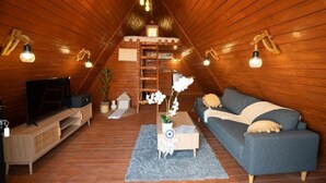 Bungalow – romantic, balkong, fjellutsikt | Oppholdsområde
