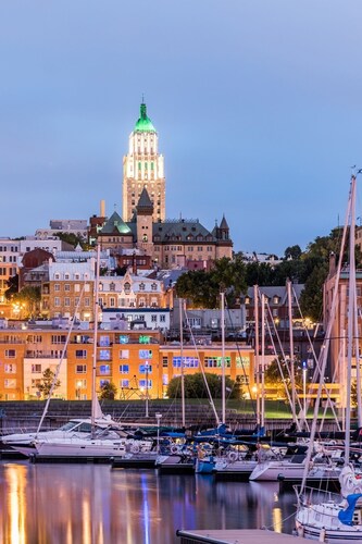 Condo with beautiful view of the Château Frontenac.