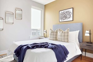 Bedroom - Full Kitchen | Heart of Fishtown | StayCozy (Philadelphia)