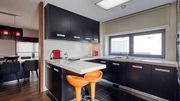 Fridge, microwave, oven, dishwasher