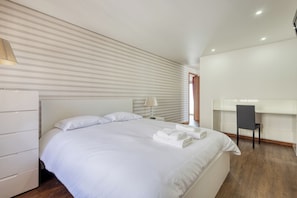 3 bedrooms, iron/ironing board, free WiFi, bed sheets - Ref. 533031 (Porto)