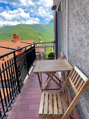 Outdoor dining - Orange house (Fosdinovo (frazione Marciaso))