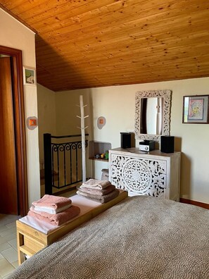 Iron/ironing board, Internet, bed sheets - Orange house (Fosdinovo (frazione Marciaso))