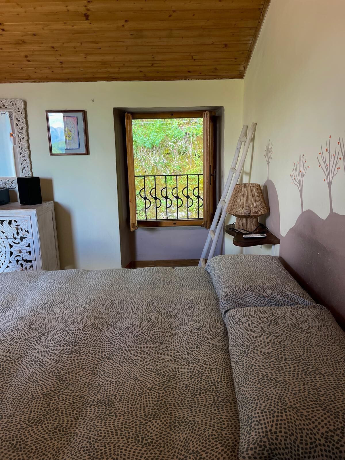 Fer et planche à repasser, accès Internet, draps fournis