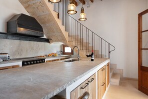 Coffee/tea maker, fridge, oven, dishwasher - YourHouse Es Morer Vermell (Alcúdia)