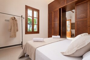 5 bedrooms, iron/ironing board, travel cot, free WiFi - YourHouse Es Morer Vermell (Alcúdia)