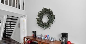 Interior - Family Games•2 Decks• King Bed• Fully Stocked Home• Mins to Attractions! (Branson)