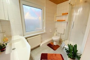 Shower - Landmannsruh vacation apartment - your haven of peace just 300 m from the Baltic Sea beach (Lubmin)