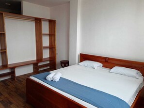 6 Schlafzimmer, WLAN