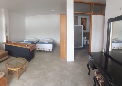 Spacious 6-bedroom building in superb Puerto Ayora with AC and no AC