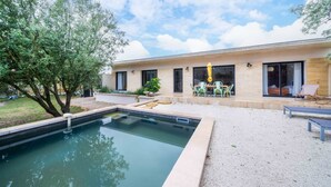 Unclassified image, 2 of 18, button - Maison Jeannot - Climatisée avec piscine (Vers-Pont-du-Gard)