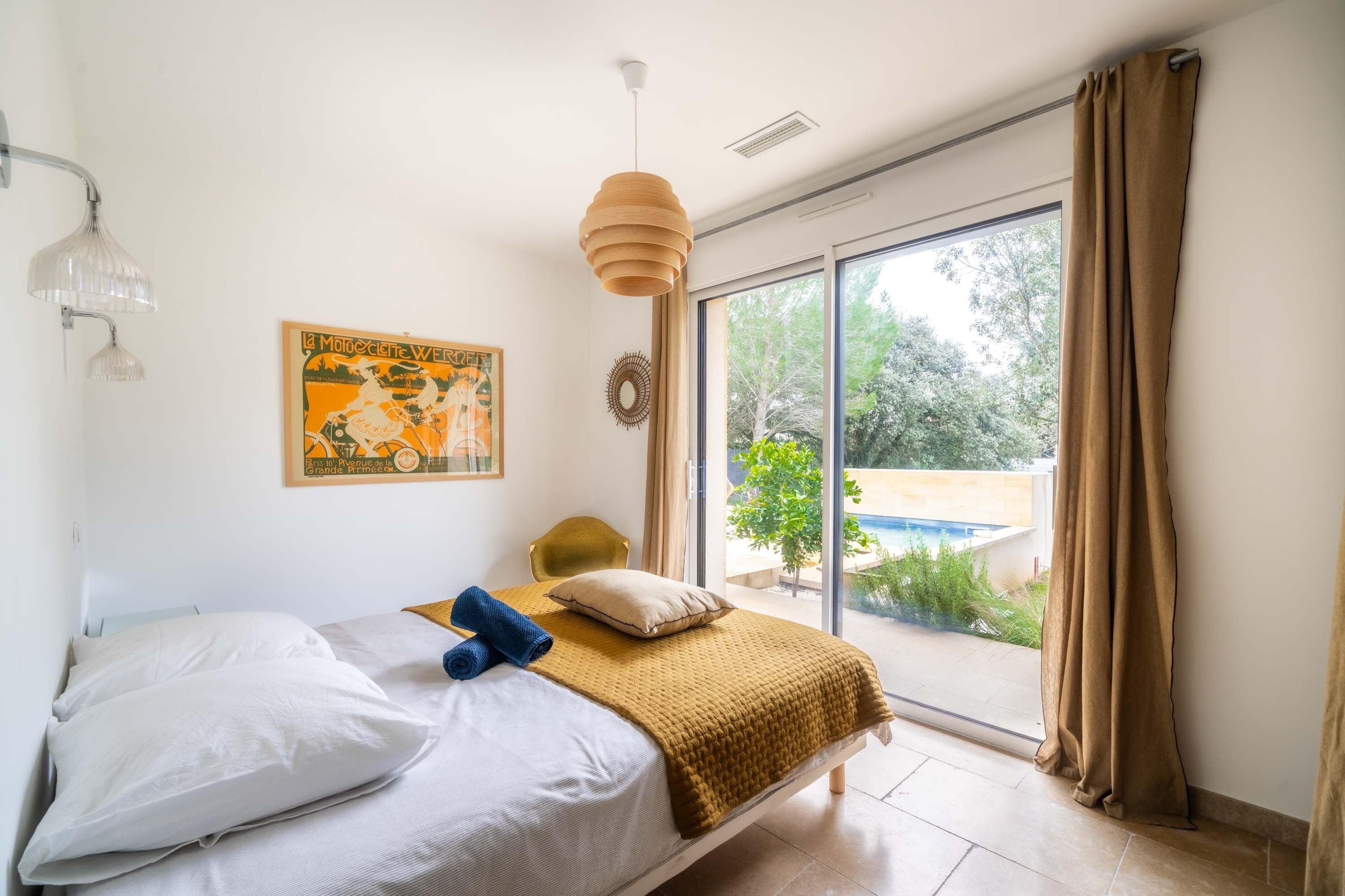 3 dormitorios, tabla de planchar con plancha, wifi gratis y ropa de cama