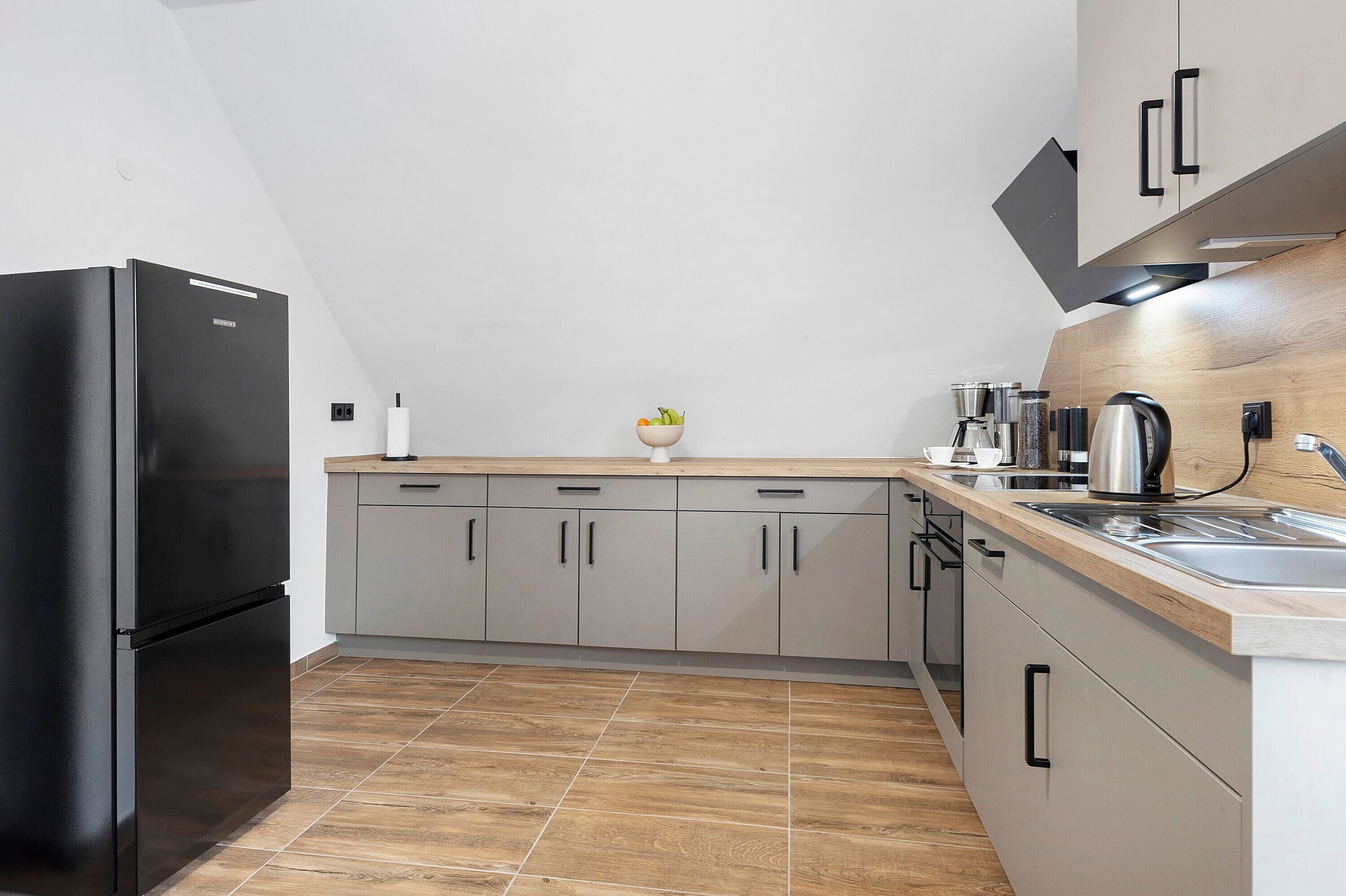 Kühlschrank, Ofen, Herdplatte, Geschirrspüler