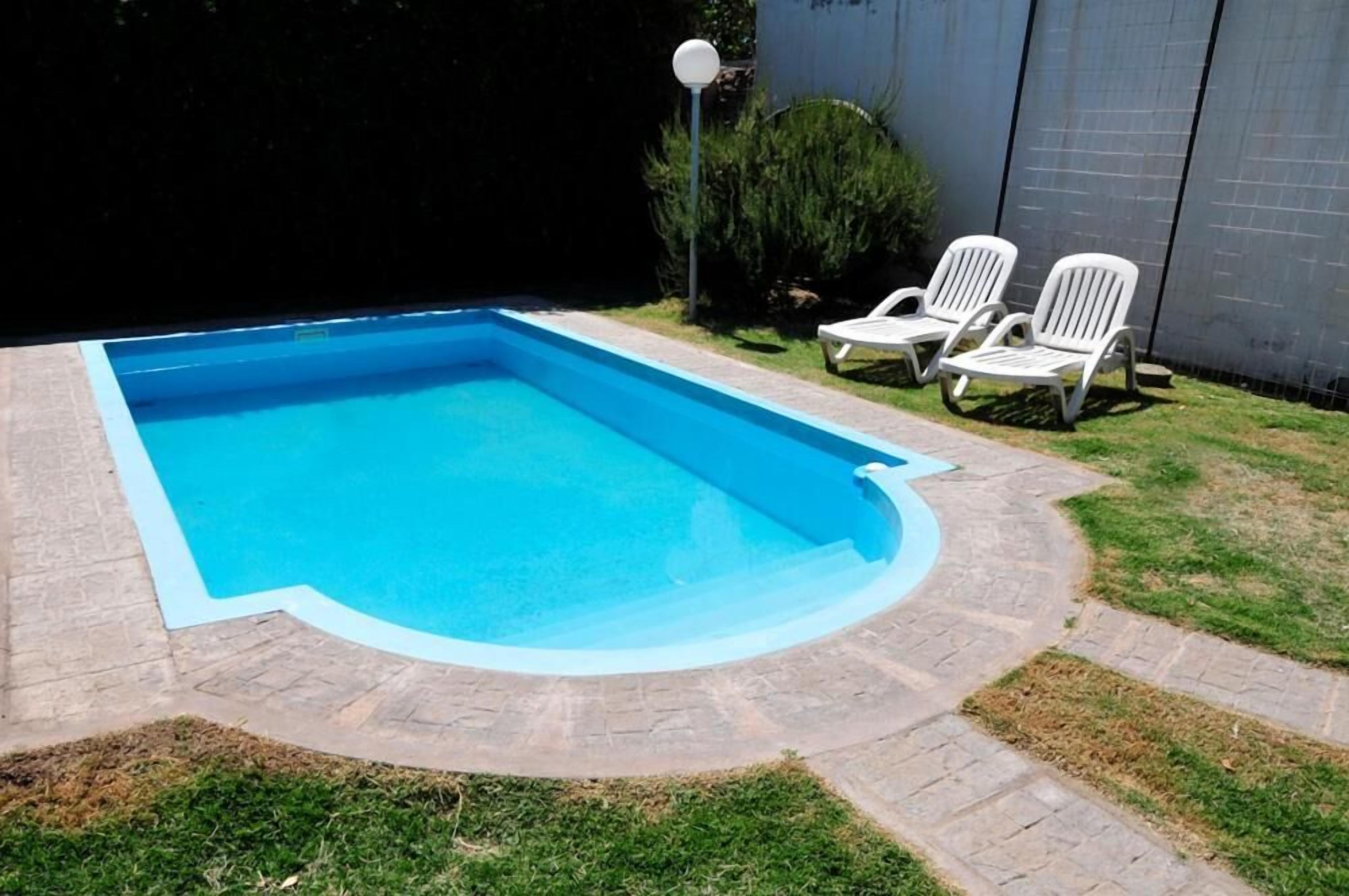 Piscine extérieure (ouverte en saison)