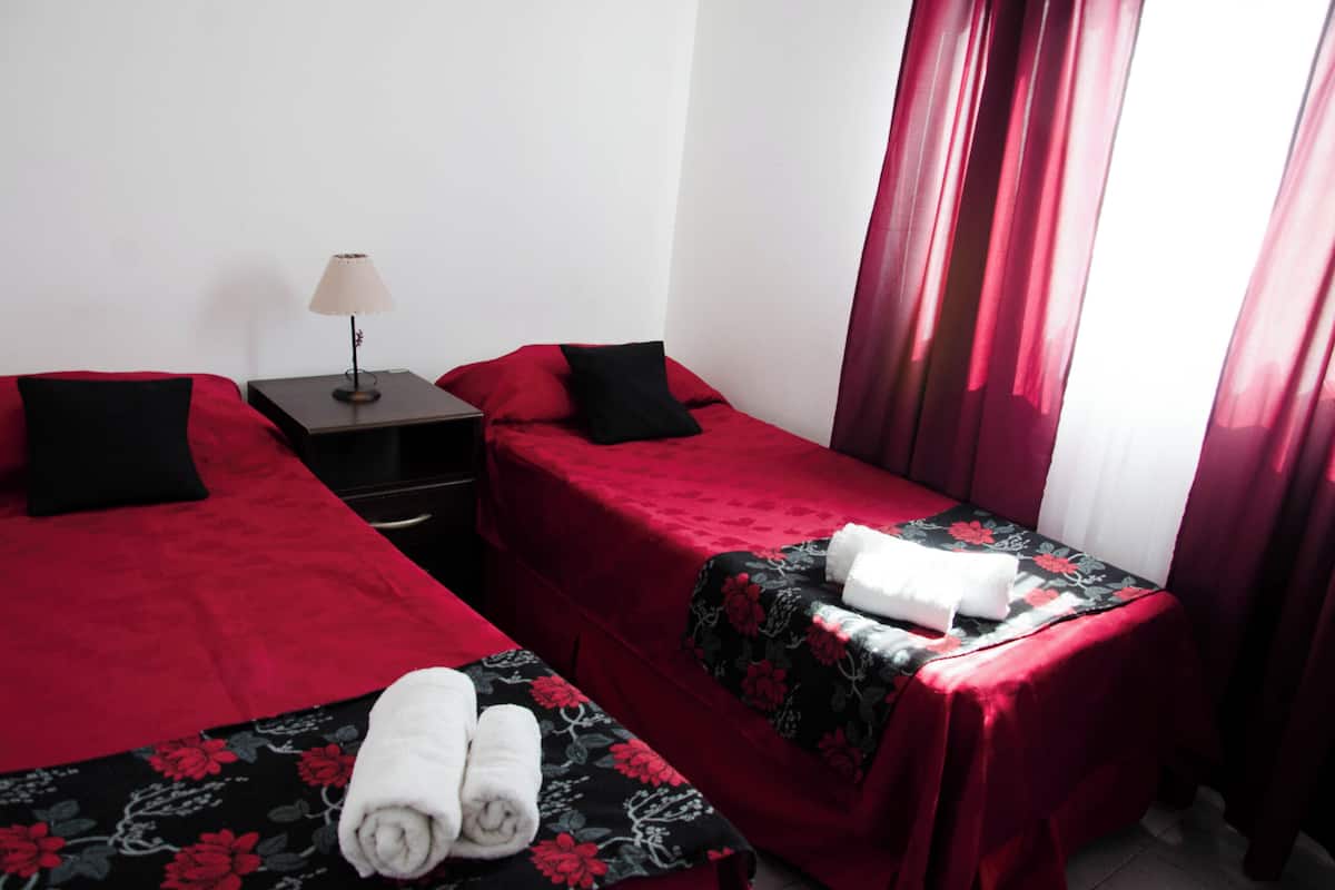 Chambre Standard double | Accès au Wi-Fi (inclus)
